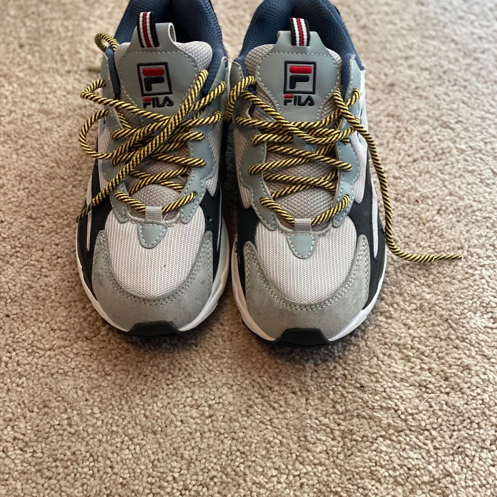 Fila - Picture 2 of 2